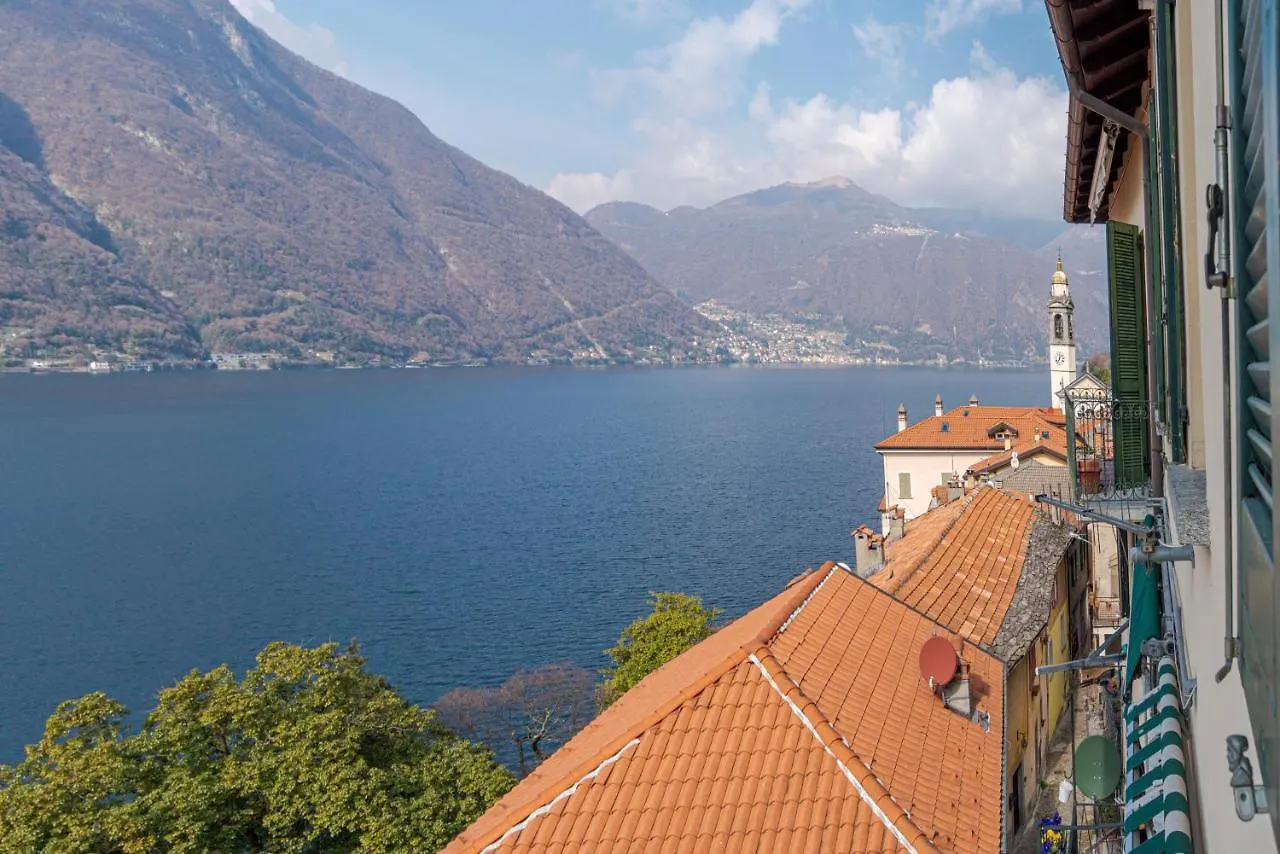 Bright Apartment In Nesso With Lake View!